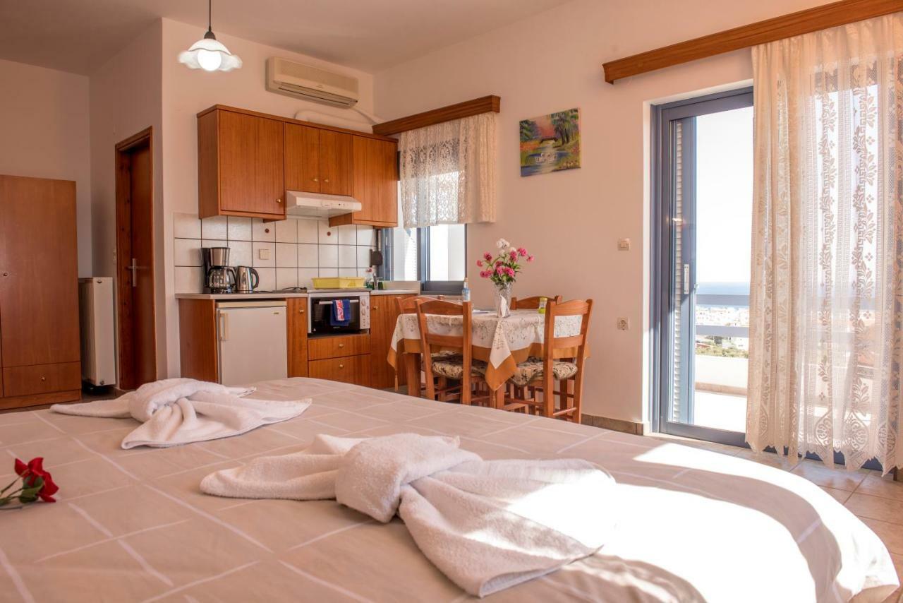 Roula Apartments Palaiochora Exterior photo